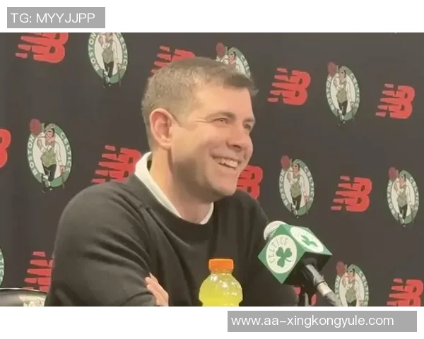 斯通表示当前买断市场缺乏大牌球员我们关注的目标尚未被买断