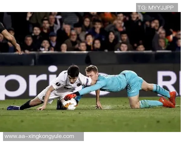 萨福诺夫坦言语言障碍影响对恩里克战术理解希望能学西班牙语