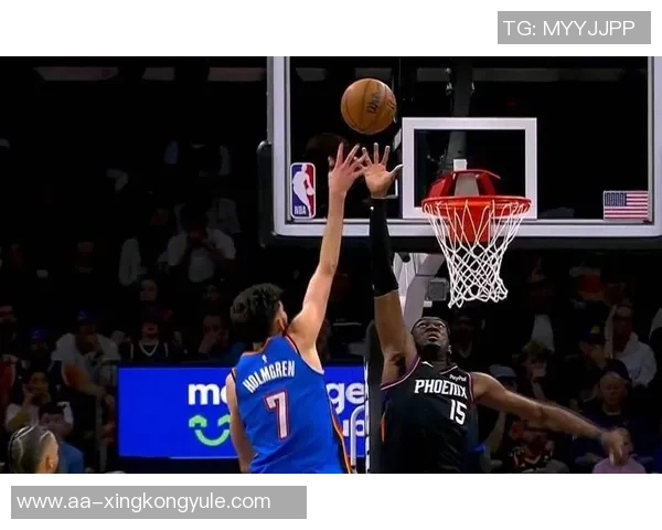 布克谈雷霆防守风格：侵略性强却不在投篮时犯规