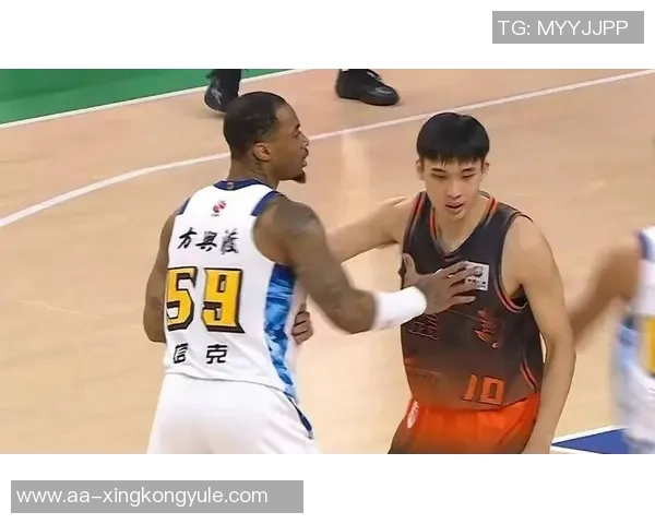 青岛国信海天U19男篮奋勇拼搏荣获全国季军展现青春风采 青岛国信海天U19男篮奋勇拼搏荣获全国季军展现青春风采