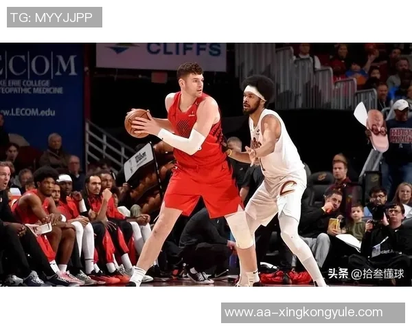 开拓者小阵容展现锋线运动潜力小杨登场时间或将缩减